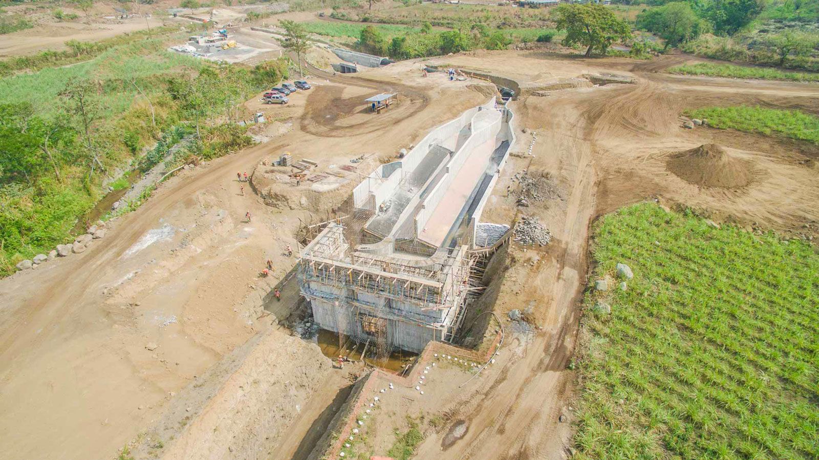 Energy infrastructure Grupo Macro