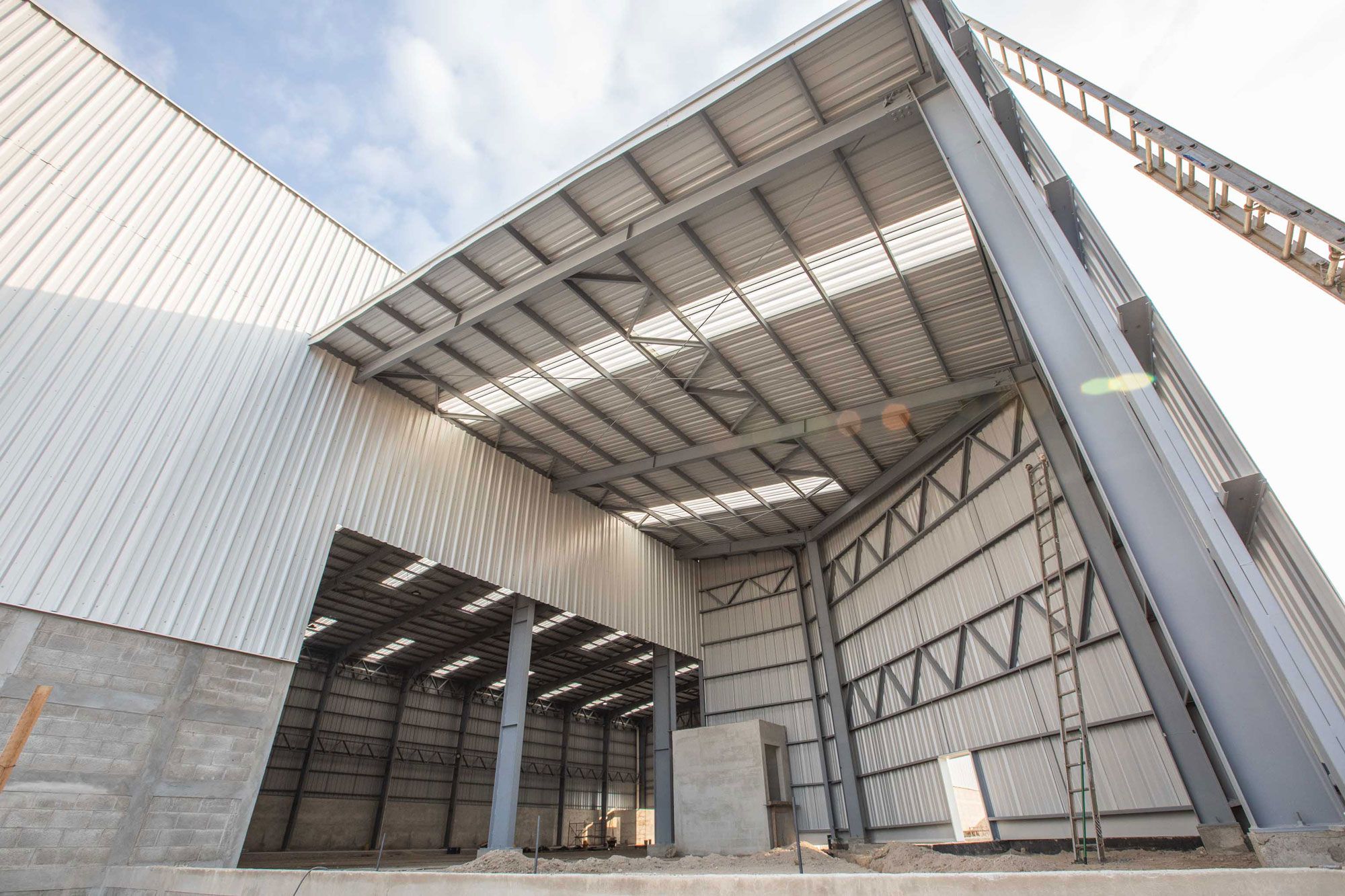 Industrial facilities construction Grupo Macro